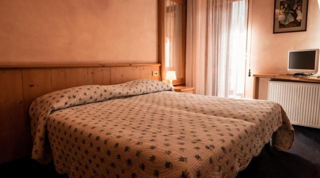Hotel Primiero Fiera Di Primiero Esterno foto
