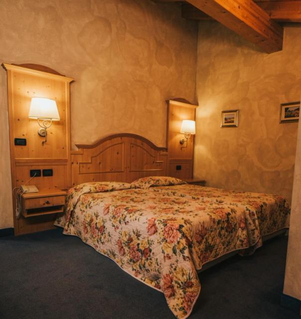 Hotel Primiero Fiera Di Primiero Esterno foto